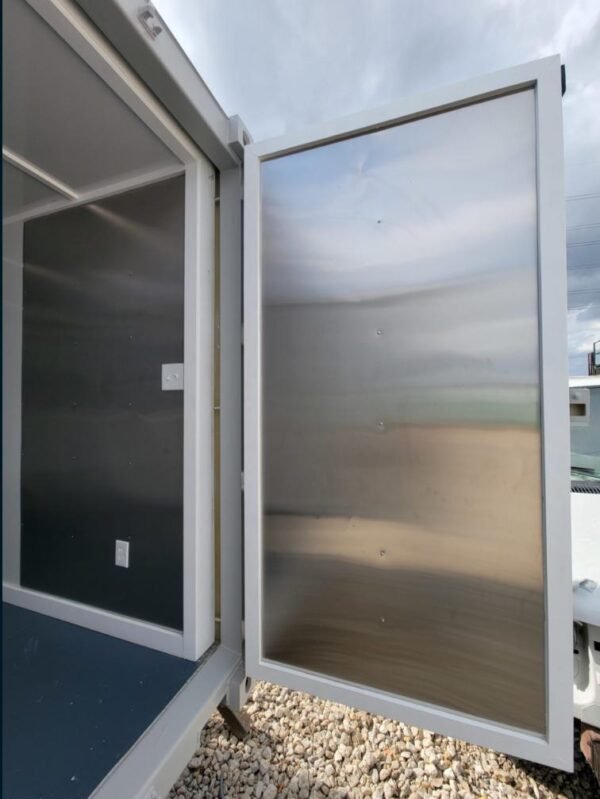 20ft Shipping Container Store - Image 7